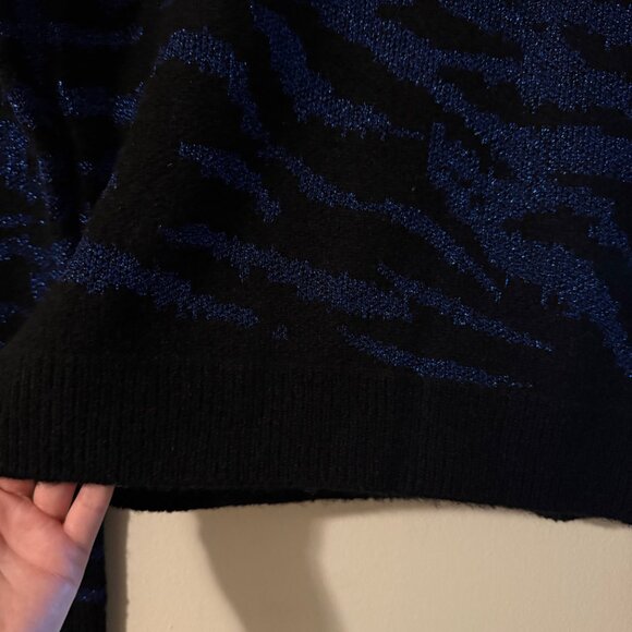 Pam & Gela Sweater - Picture 3 of 7